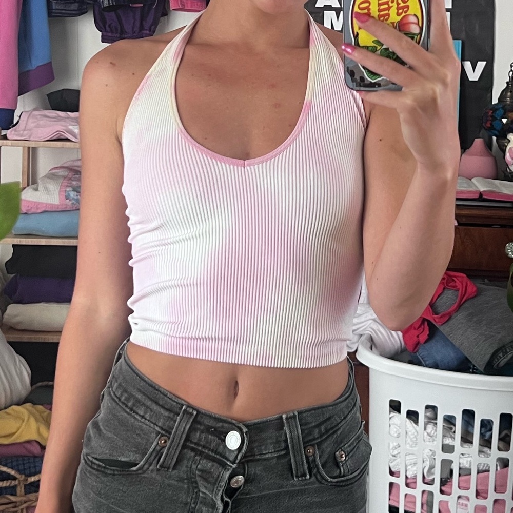 Urban Outfitters White and Pink Fitted Cropped Sleeveless Tank Top